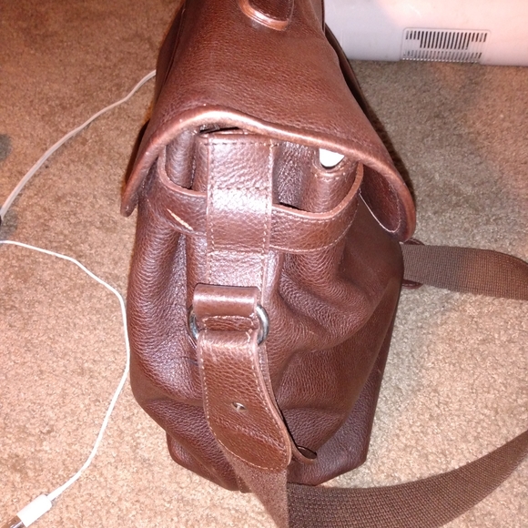 Men's over the shoulder bag and hand strap - Picture 5 of 5